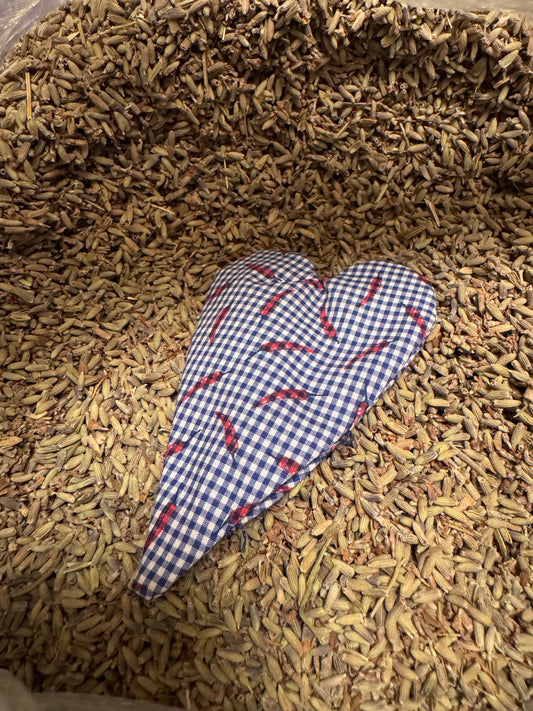 Un cuore alla volta: la gentilezza che profuma di lavanda.